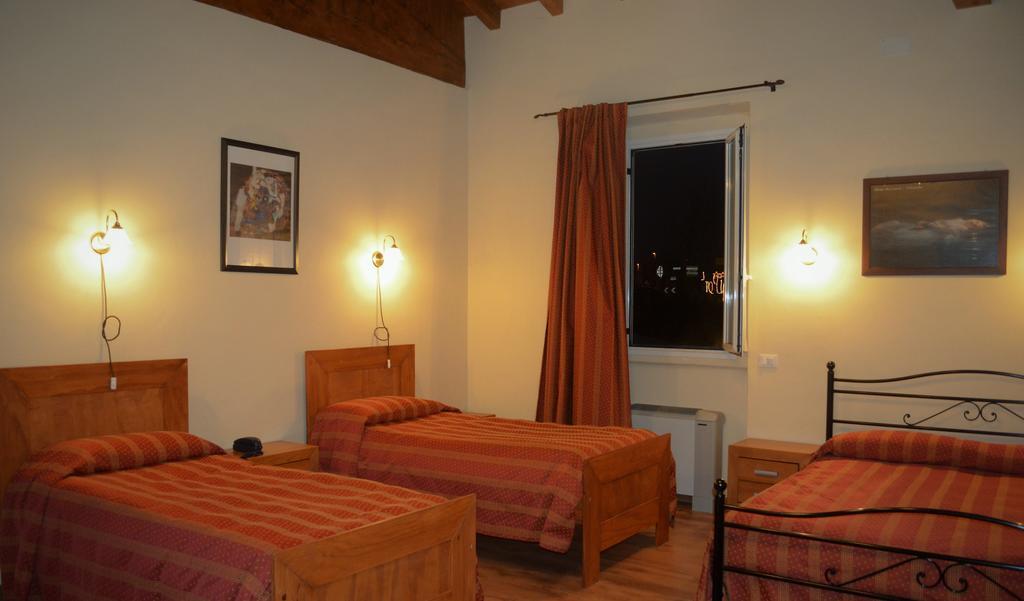 Hotel Julia Cassano D'adda Exterior photo